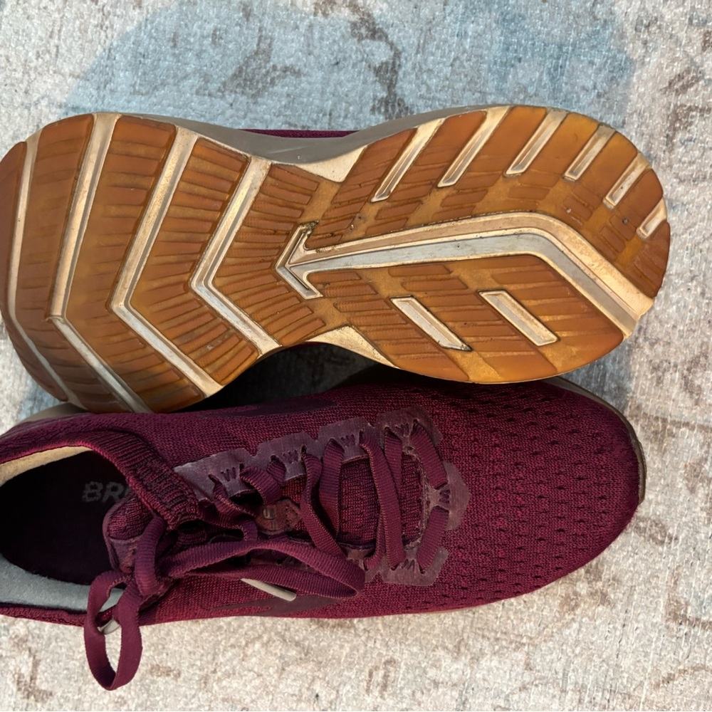 Brooks Women's Athletic Shoes - Burgundy - Picture 11 of 13